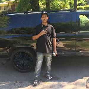 Meet your Posher, Eric